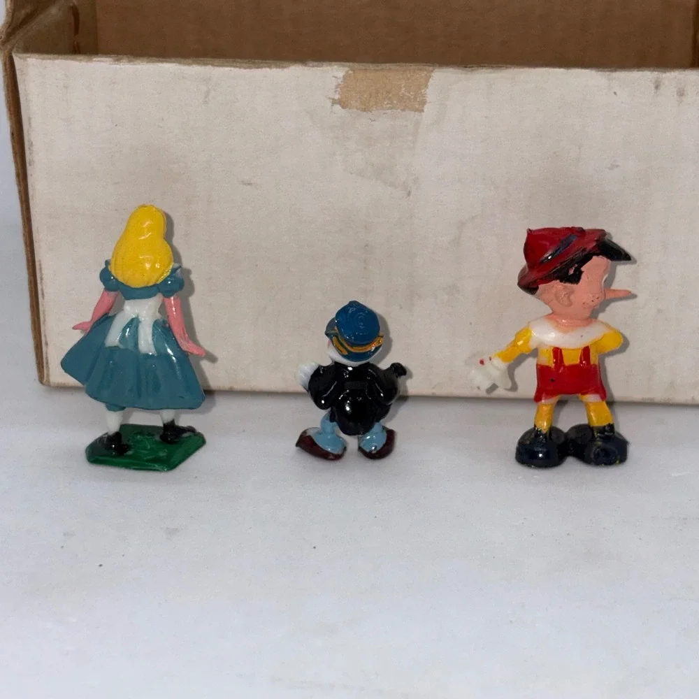 Vintage Disneykins 14pc Miniature Figures Marx HK-6760 Mickey Dumbo Peter Pan